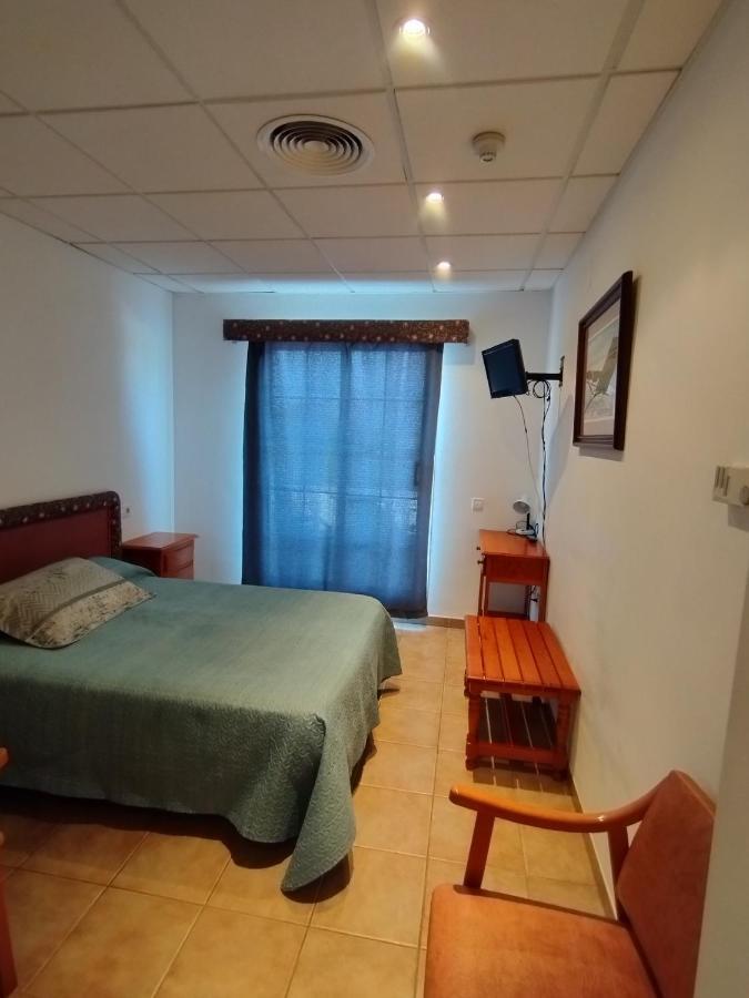 Hostal Restaurant Paca Риумар Экстерьер фото