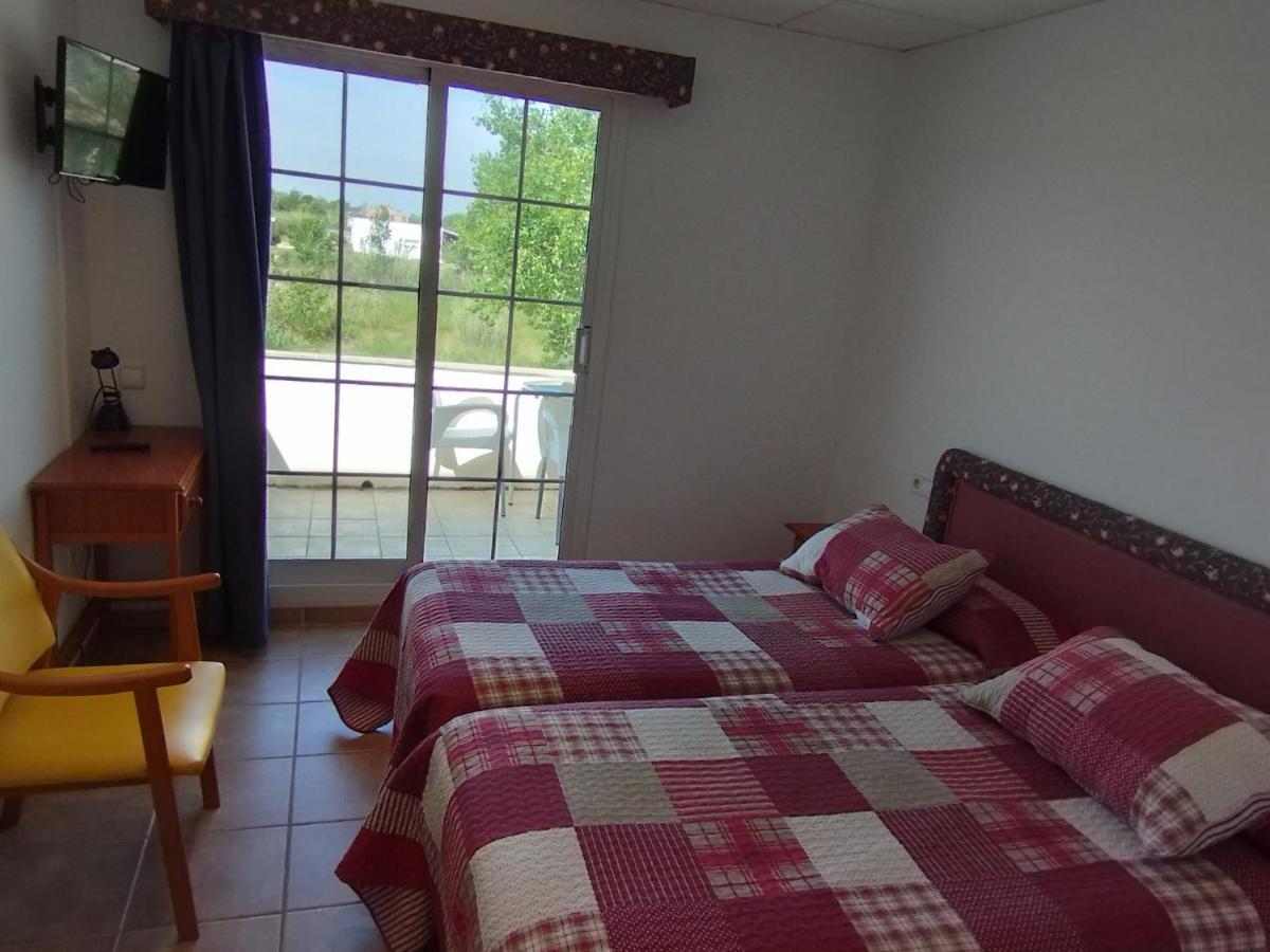 Hostal Restaurant Paca Риумар Экстерьер фото